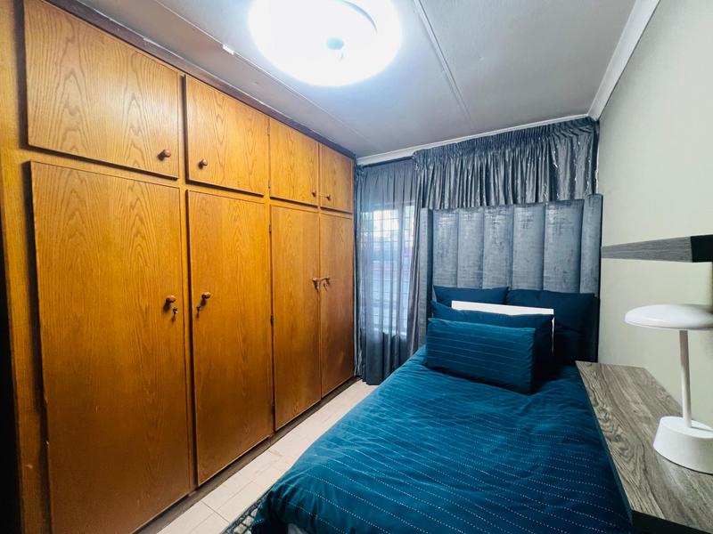 5 Bedroom Property for Sale in Mabopane North West